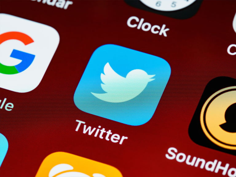 Logo lama Twitter. (photo/Pexels/Brett Jordan/ilustrasi)